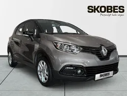 Flerfärgad Begagnad 2017 Renault Captur Dynamique SUV | 139 900 kr (Marknadspris)