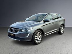 Grå Begagnad 2017 Volvo XC60 Momentum SUV | 209 900 kr (Marknadspris)