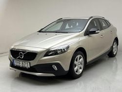 Ljusbrun Begagnad 2018 Volvo V40 CC Business Edition Kombi | 199 900 kr (Marknadspris)