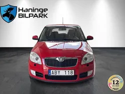 Röd Begagnad 2010 Skoda Fabia Halvkombi | 39 900 kr (Marknadspris)