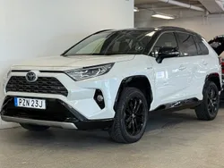 Vit Begagnad 2018 Toyota RAV4 Hybrid Style SUV | 299 900 kr (Marknadspris)