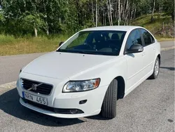 Vit Begagnad 2010 Volvo S40 Sedan | 83 000 kr (Dyr)