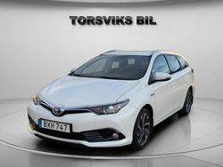 Vit Begagnad 2015 Toyota Auris Touring Sports Active Kombi | 119 900 kr (Lite dyr)