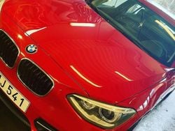Röd Begagnad 2015 BMW 118 Sport Line Halvkombi | 100 000 kr (Bra pris)