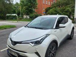Vit Begagnad 2018 Toyota C-HR Edition SUV | 185 000 kr (Marknadspris)
