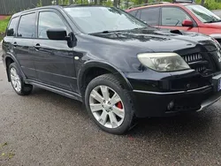 Svart Begagnad 2005 Mitsubishi Outlander SUV | 45 000 kr (Dyr)