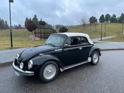 Svart Begagnad 1973 VW Käfer S Cab | 159 000 kr