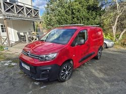 Röd Begagnad 2019 Citroën Berlingo Minibuss | 125 000 kr (Marknadspris)