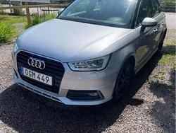 Silver Begagnad 2017 Audi A1 Sportback Halvkombi | 128 000 kr (Marknadspris)