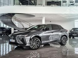 Grå (grå metallic) Begagnad 2023 Lexus RZ 450e Luxury Line SUV | 579 000 kr