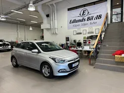 Silver Begagnad 2017 Hyundai i20 Premium Halvkombi | 139 800 kr (Marknadspris)