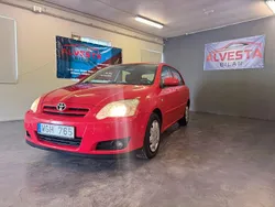 Röd Begagnad 2004 Toyota Corolla Halvkombi | 32 900 kr (Marknadspris)