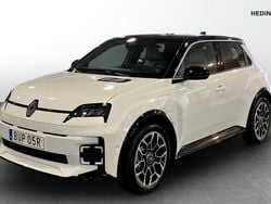 Vit (white) Ny 2025 Renault R5 Halvkombi | 399 900 kr (Marknadspris)