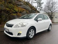 Vit Begagnad 2011 Toyota Auris Hybrid Plus Halvkombi | 64 900 kr (Marknadspris)