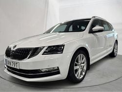 Vit Begagnad 2020 Skoda Octavia G-TEC Kombi | 129 000 kr (Bra pris)