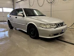 Grå Begagnad 2000 Saab 9-3 Halvkombi | 14 700 kr (Marknadspris)