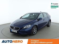 Blå Begagnad 2015 Volvo V40 Ocean Race Kombi | 129 000 kr (Marknadspris)