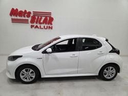 Vit Begagnad 2021 Toyota Yaris Active Halvkombi | 169 900 kr