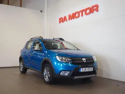 Ljusblå Begagnad 2016 Dacia Sandero Stepway Halvkombi | 69 900 kr (Marknadspris)