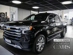 Svart Begagnad 2023 Chevrolet Silverado Van | 986 250 kr (Marknadspris)
