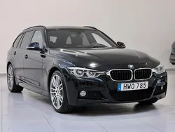 Svart (svart metallic ) Begagnad 2015 BMW 330 M Sport Kombi | 269 900 kr (Lite dyr)
