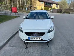 Vit Begagnad 2016 Volvo V40 Kinetic Kombi | 90 000 kr (Superpris)