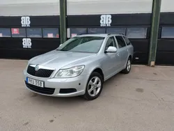 Grå Begagnad 2013 Skoda Octavia Ambiente Kombi | 59 900 kr (Superpris)