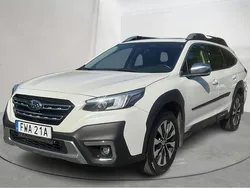 Vit Begagnad 2023 Subaru Outback SUV | 340 000 kr (Bra pris)