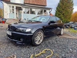 Svart Begagnad 2002 BMW 330 Comfort Edition Sedan | 30 000 kr (Superpris)