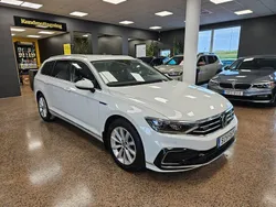 Vit Begagnad 2021 VW Passat GTE Kombi | 239 900 kr (Marknadspris)