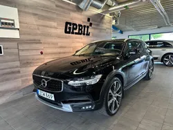 Svart Begagnad 2017 Volvo V90 CC Momentum Kombi | 209 000 kr (Lite dyr)