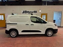Vit Begagnad 2021 Toyota Proace City Van | 199 000 kr (Marknadspris)