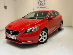 Röd Begagnad 2016 Volvo V40 Momentum Halvkombi | 134 900 kr (Bra pris)