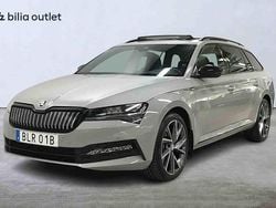 Grå Begagnad 2023 Skoda Superb Kombi | 389 900 kr (Marknadspris)