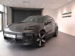 Grå (grey) Begagnad 2025 Porsche Macan SUV | 995 000 kr (Superpris)
