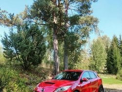 Röd Begagnad 2010 Mazda 3 Halvkombi | 115 000 kr (Marknadspris)