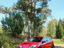 Röd Begagnad 2010 Mazda 3 Halvkombi | 115 000 kr (Marknadspris)