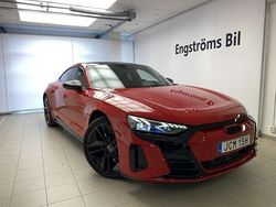 Tangoröd metallic Begagnad 2023 Audi e-tron GT quattro Advanced Sedan | 899 000 kr (Marknadspris)