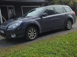 Grå Begagnad 2011 Subaru Outback SUV | 40 000 kr (Lite dyr)