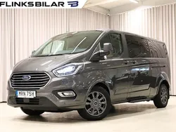 Grå Begagnad 2023 Ford Tourneo Custom Minibuss | 539 900 kr (Lite dyr)