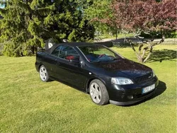 Svart Begagnad 2005 Opel Astra Cabriolet Cab | 38 000 kr