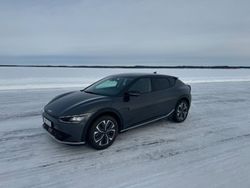 Grå Begagnad 2023 Kia EV6 4 SUV | 419 000 kr