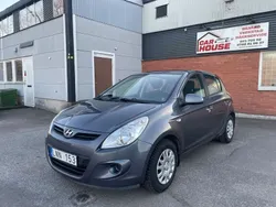 Mörkgrå Begagnad 2010 Hyundai i20 Select Halvkombi | 44 800 kr (Marknadspris)