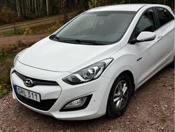 Vit Begagnad 2014 Hyundai i30 Halvkombi | 85 000 kr (Lite dyr)