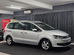 Silver Begagnad 2013 VW Sharan Minibuss | 102 900 kr (Marknadspris)