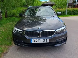 Grå Begagnad 2017 BMW 520 Sport Line Kombi | 299 900 kr (Marknadspris)
