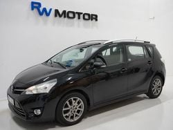 Svart Begagnad 2013 Toyota Verso Minibuss | 124 800 kr (Marknadspris)