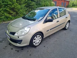 Grå Begagnad 2008 Renault Clio R.S. Halvkombi | 40 000 kr (Lite dyr)