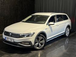 Vit Begagnad 2022 VW Passat Alltrack Kombi | 244 500 kr (Bra pris)
