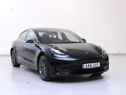 Svart Begagnad 2020 Tesla Model 3 Standard Range Sedan | 219 900 kr (Bra pris)